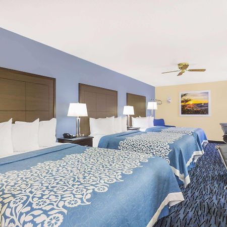 Days Inn By Wyndham Moab Bagian luar foto