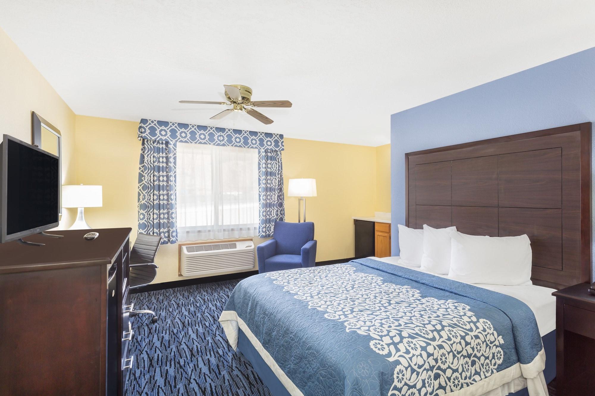 Days Inn By Wyndham Moab Bagian luar foto