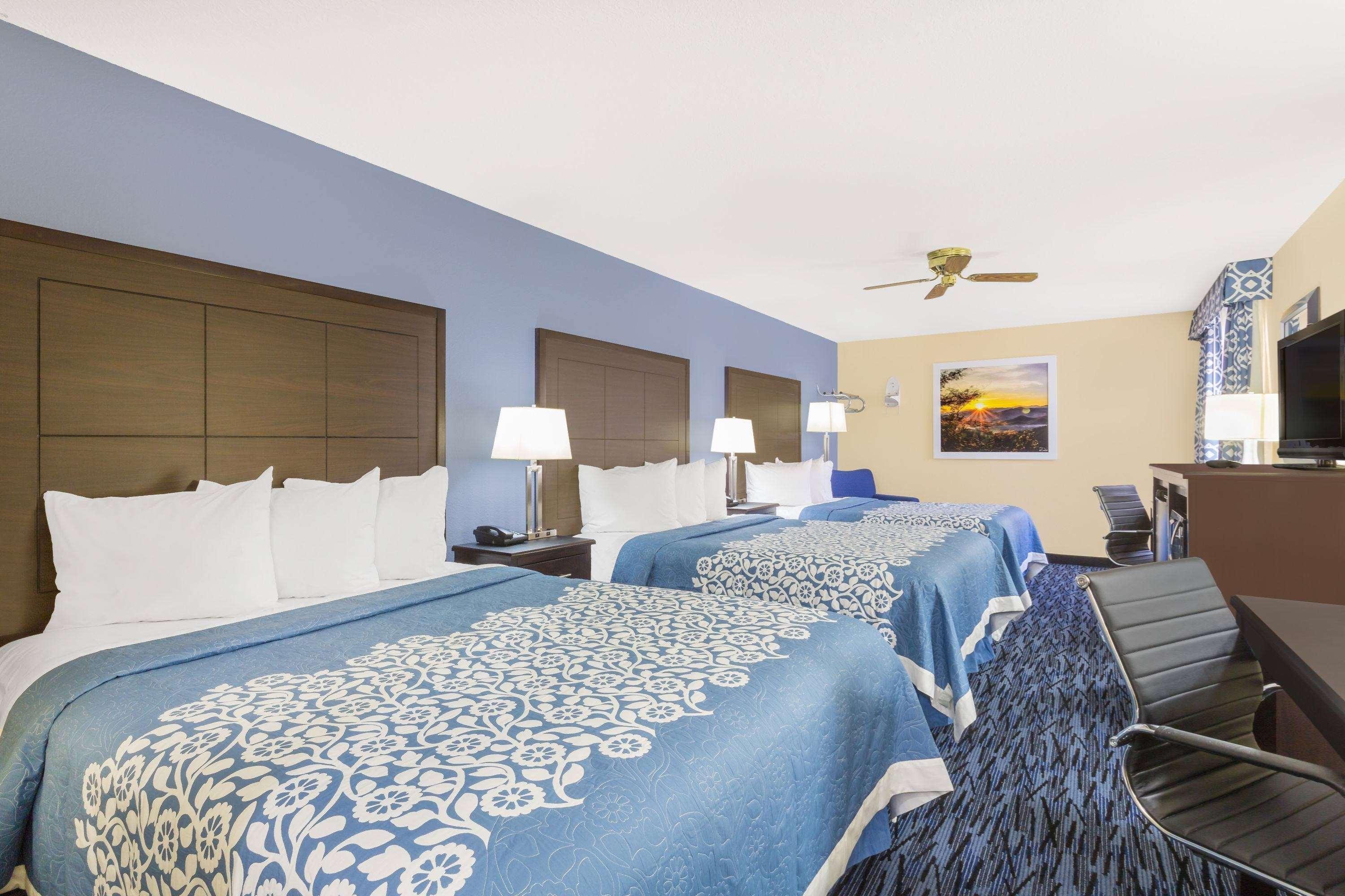 Days Inn By Wyndham Moab Bagian luar foto