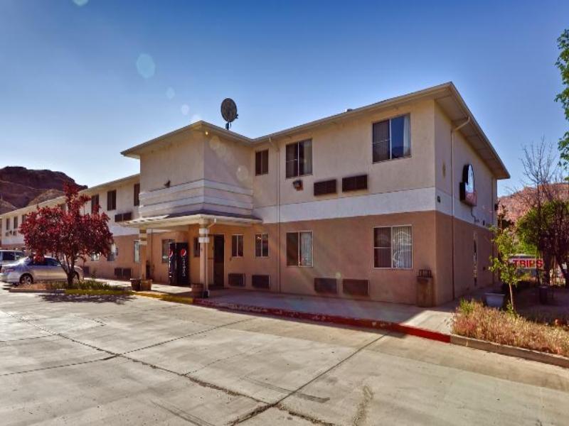 Days Inn By Wyndham Moab Bagian luar foto