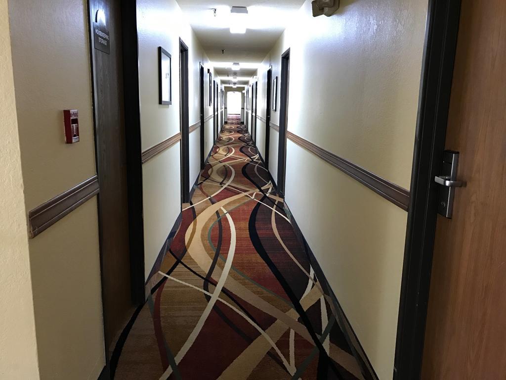 Days Inn By Wyndham Moab Bagian luar foto