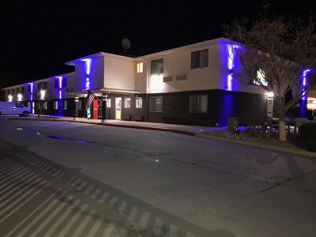 Days Inn By Wyndham Moab Bagian luar foto
